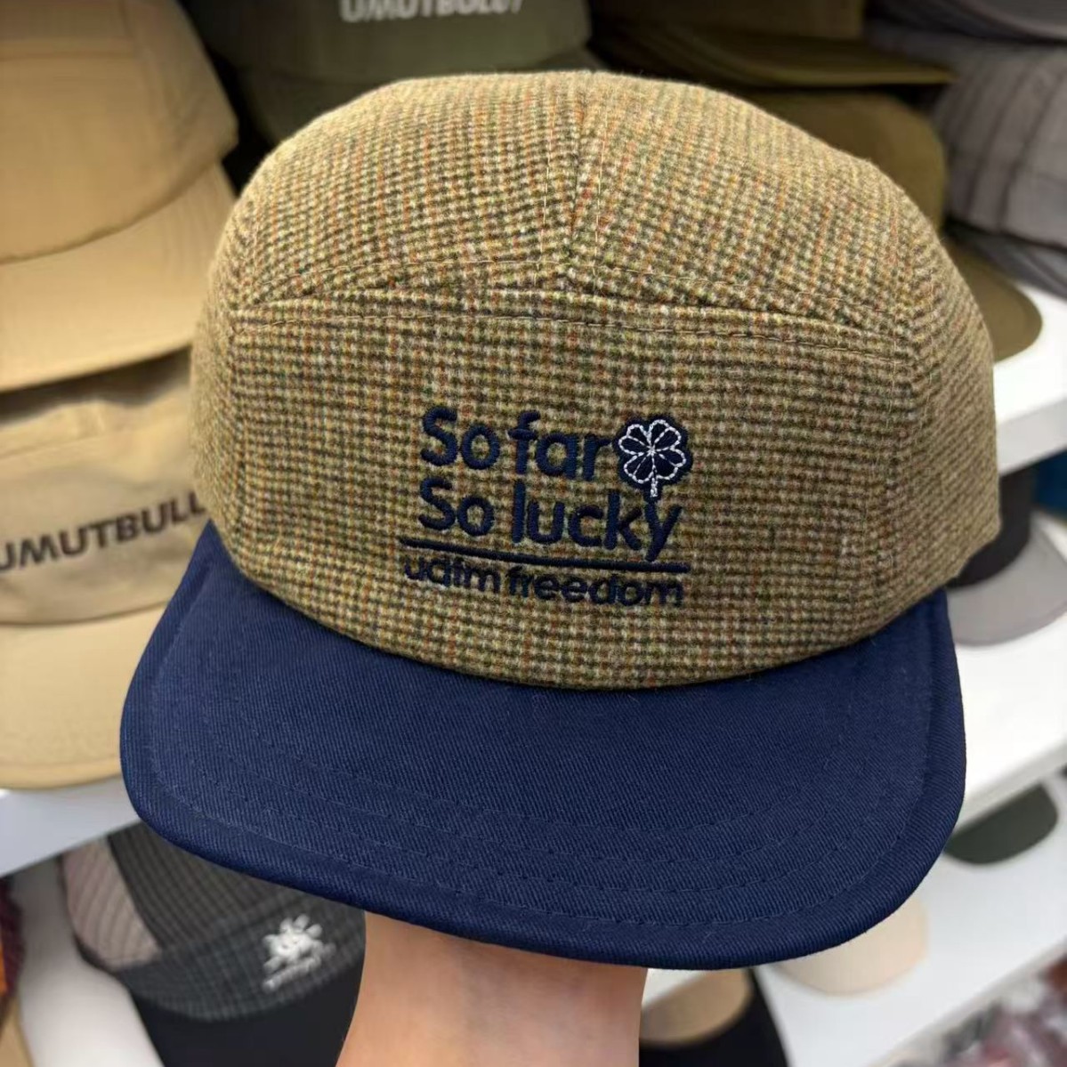 秋冬用野球帽 レター刺繍 ツイード コーデュロイ ブリムハッ - Corduroy Cap 5 Panel のレビューと価格