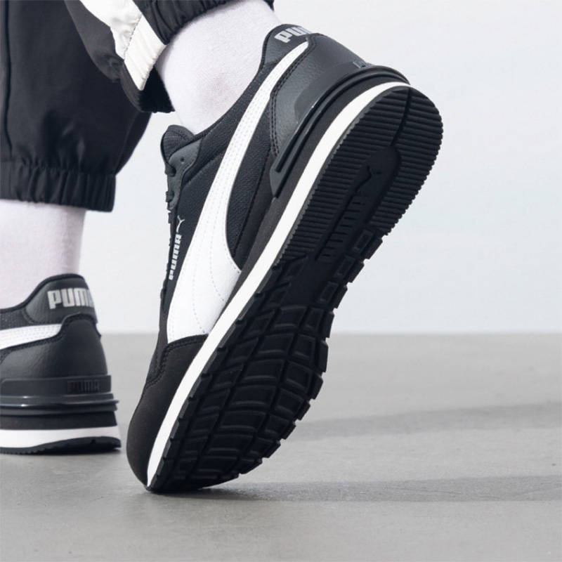 プーマ正規品 メンズ＆レディース ロートップ クラシック 軽 - Puma Shoes Suede Classic のレビューと価格